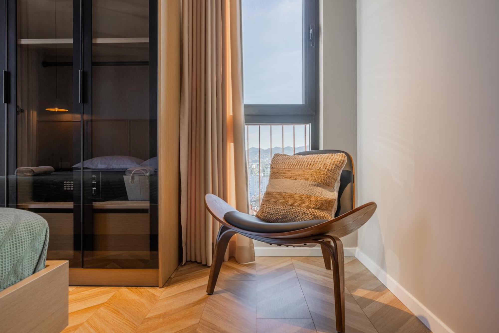 Square Inn Garden Aparthotel Tiranë Ngoại thất bức ảnh