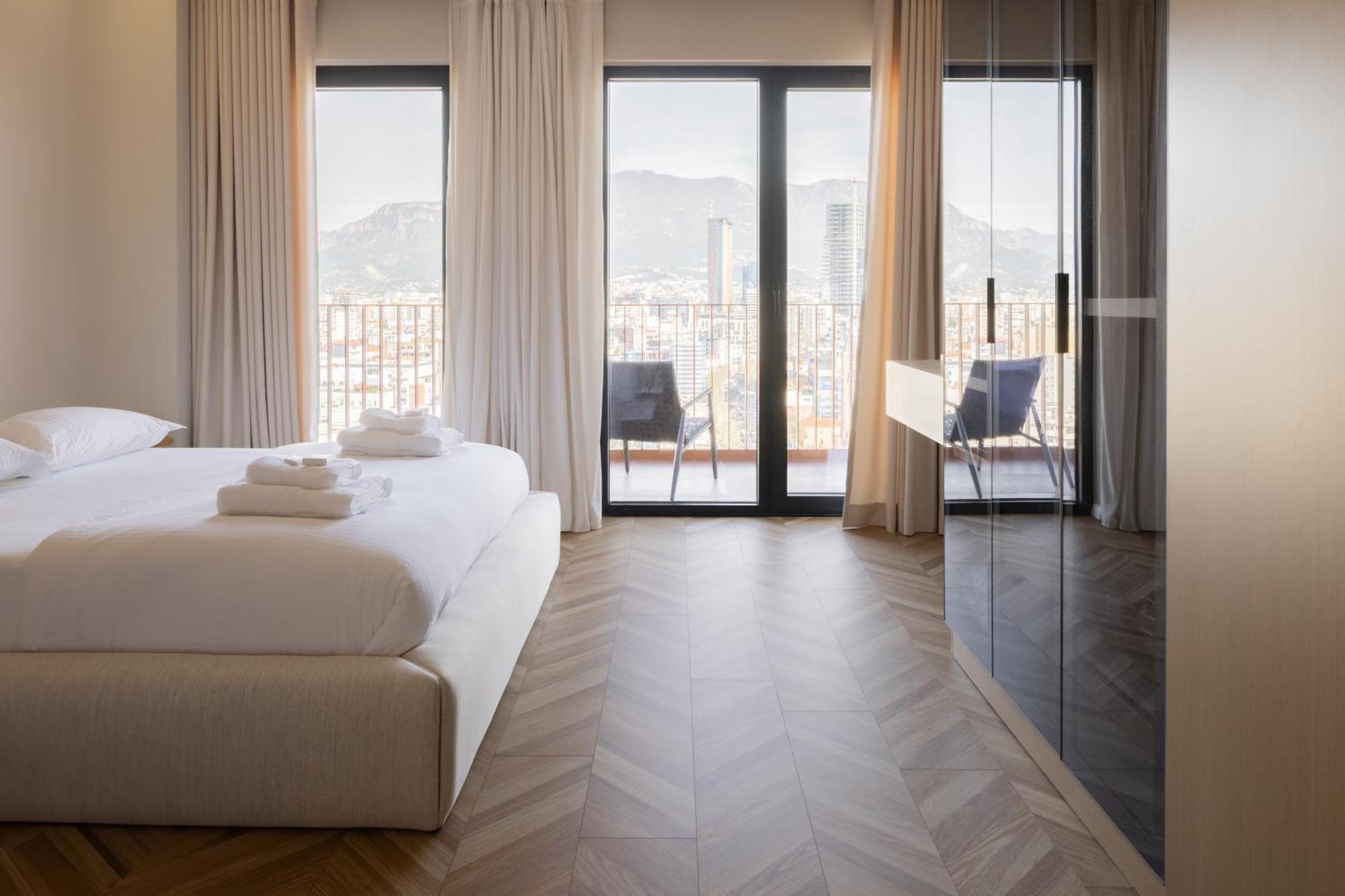 Square Inn Garden Aparthotel Tiranë Ngoại thất bức ảnh