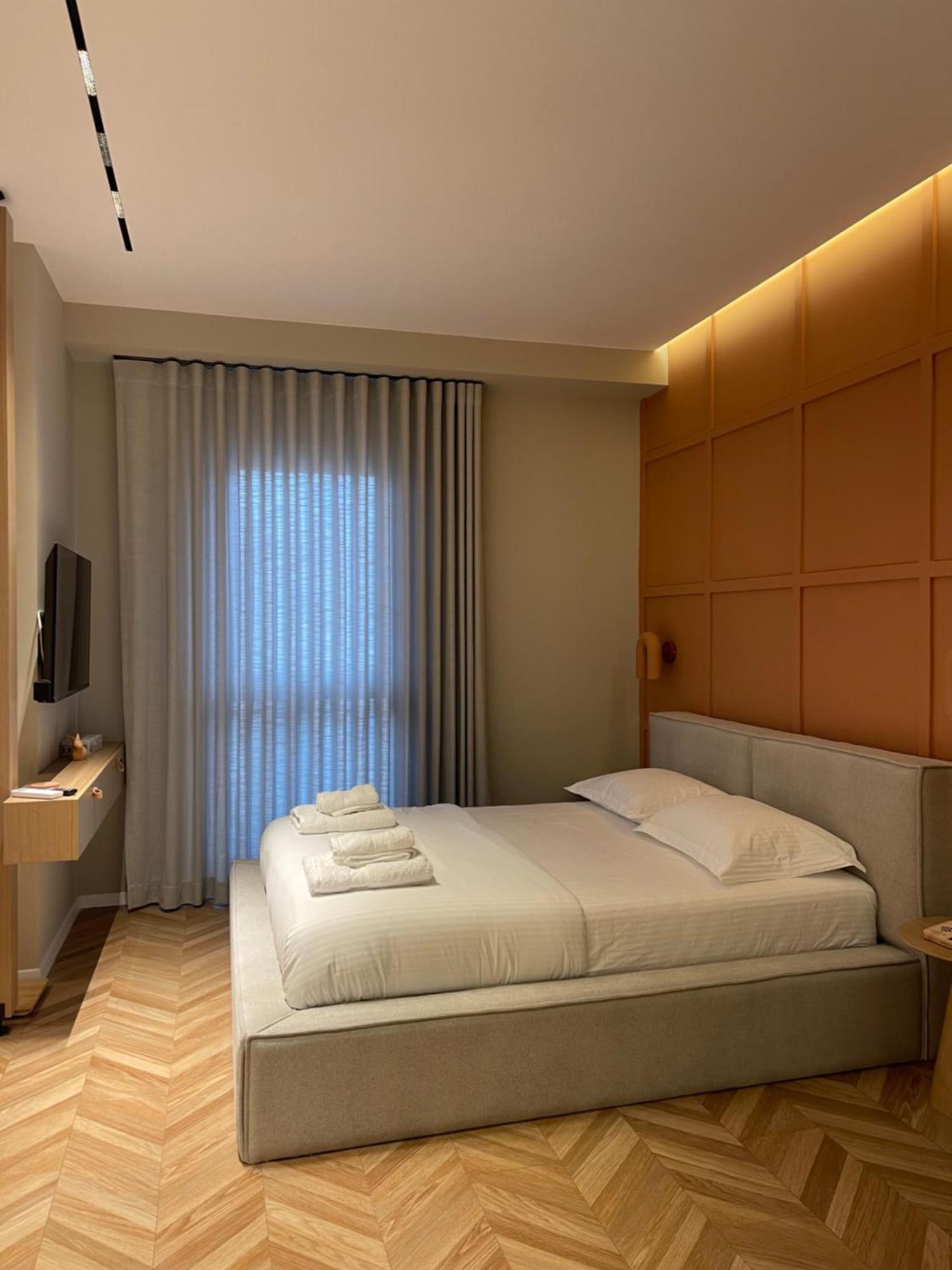 Square Inn Garden Aparthotel Tiranë Ngoại thất bức ảnh