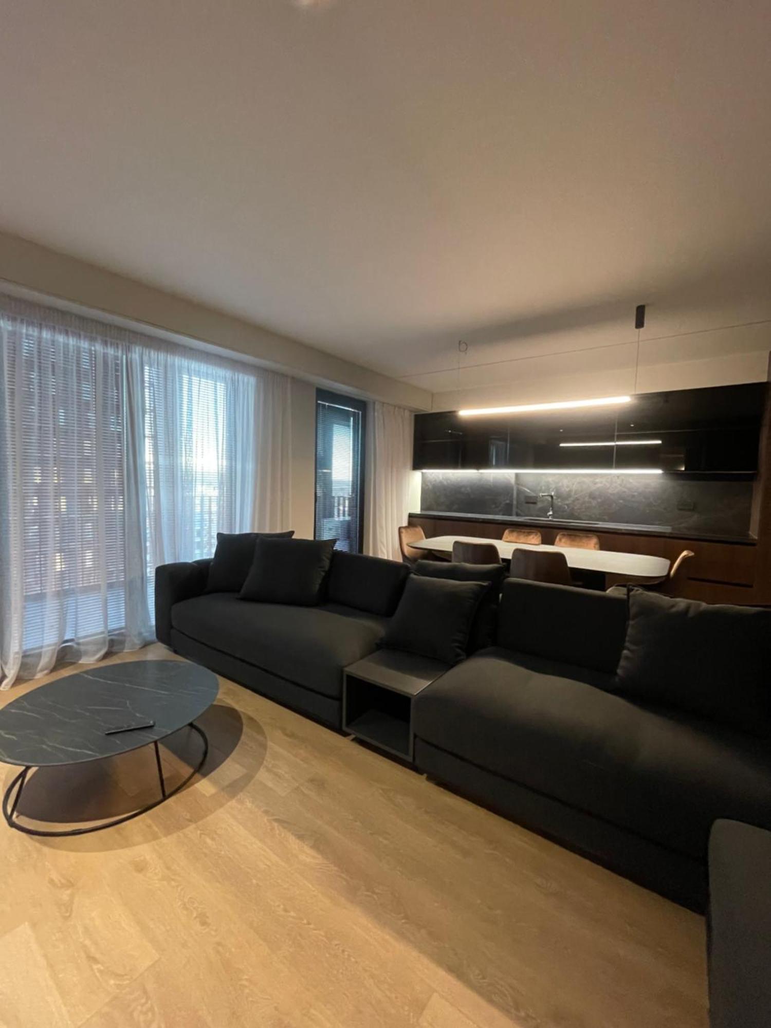 Square Inn Garden Aparthotel Tiranë Ngoại thất bức ảnh