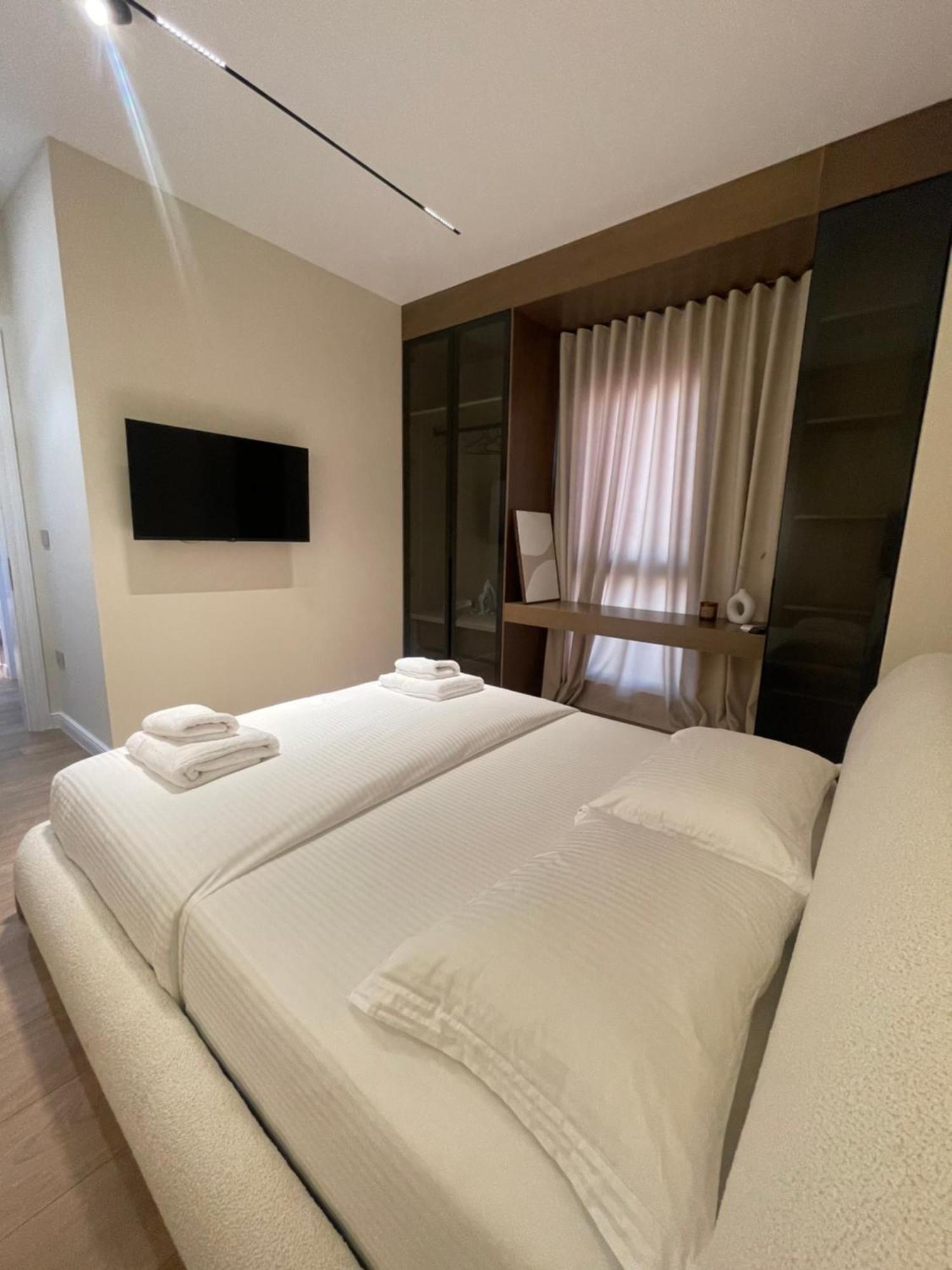 Square Inn Garden Aparthotel Tiranë Ngoại thất bức ảnh
