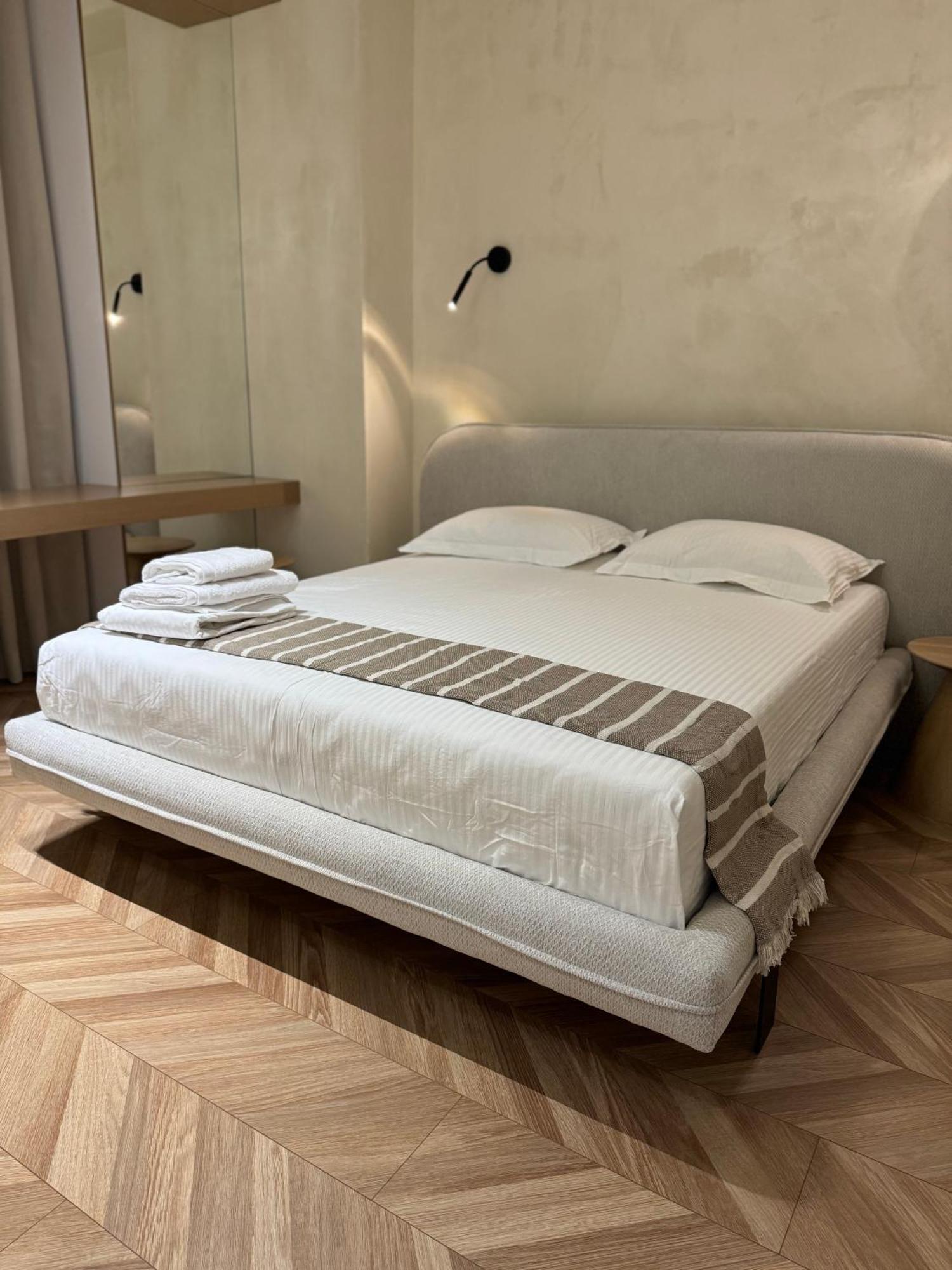 Square Inn Garden Aparthotel Tiranë Ngoại thất bức ảnh