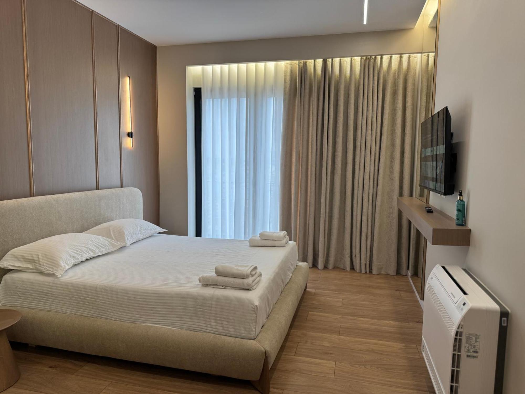 Square Inn Garden Aparthotel Tiranë Ngoại thất bức ảnh