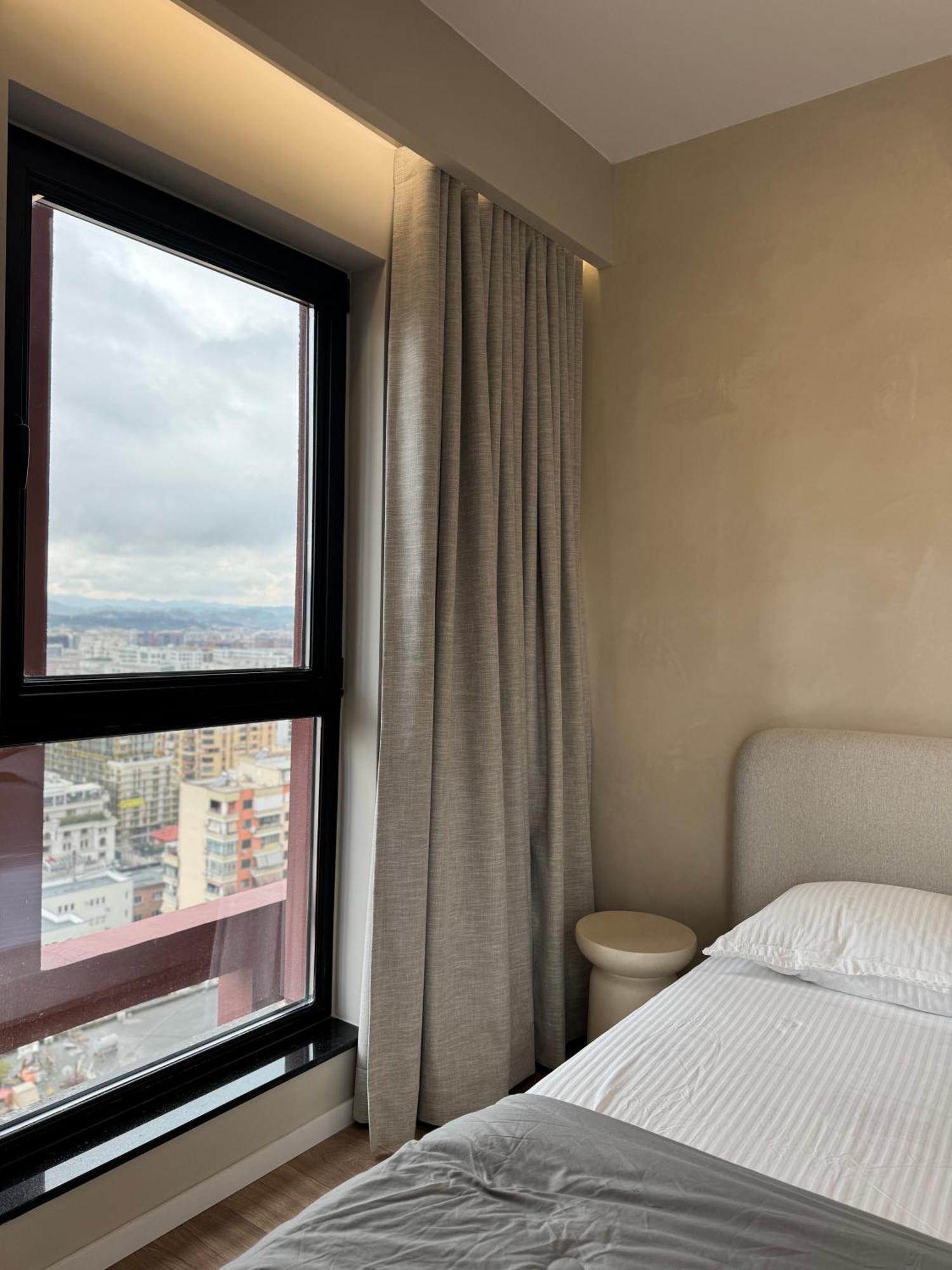 Square Inn Garden Aparthotel Tiranë Ngoại thất bức ảnh