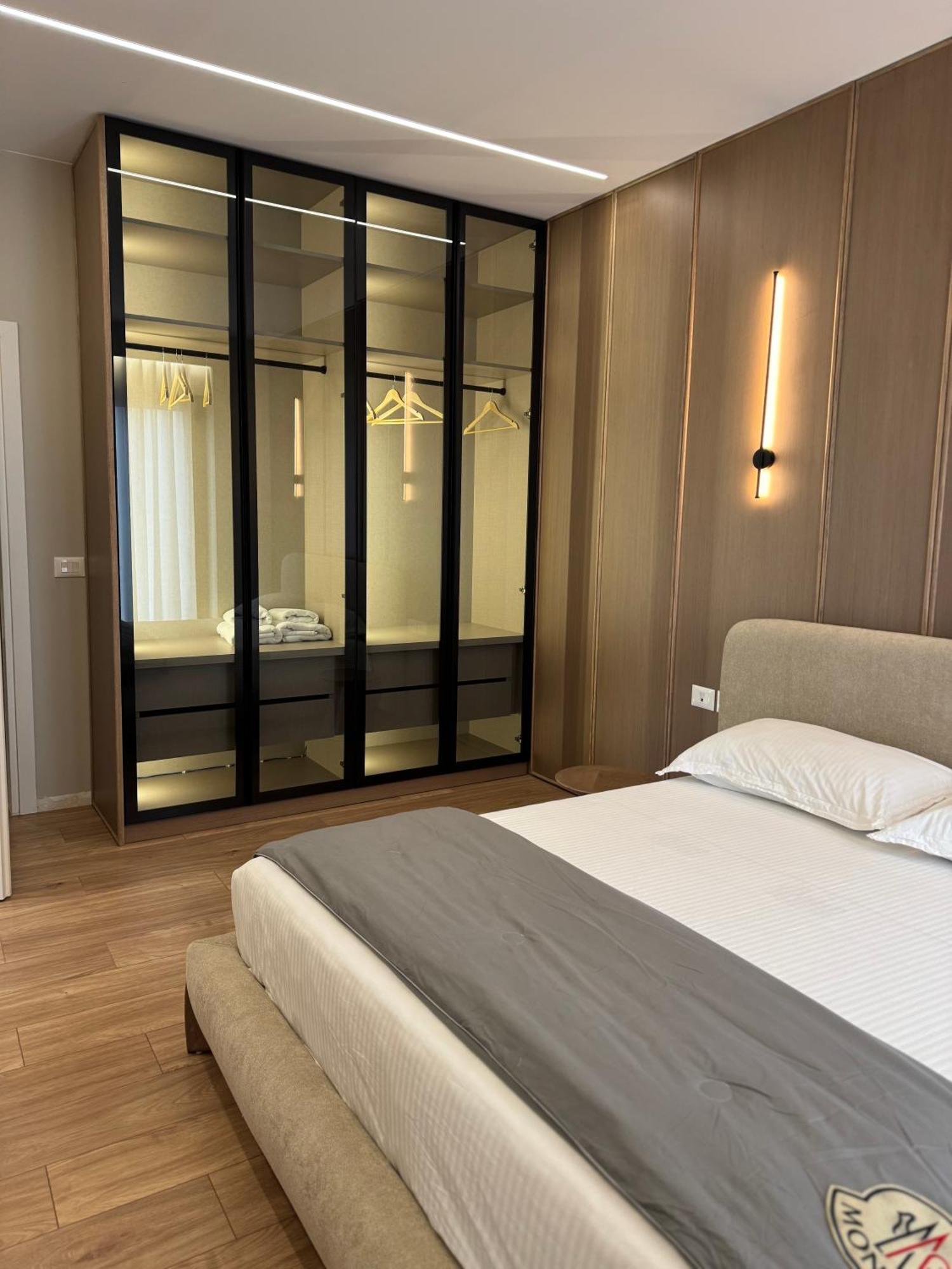 Square Inn Garden Aparthotel Tiranë Ngoại thất bức ảnh